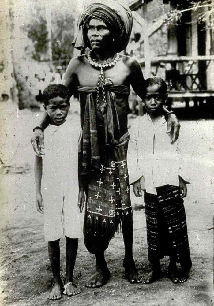 Description: A grandfather and his two grandchildren