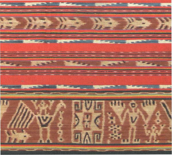 Description: Fish motifs on a homonon from Kisar