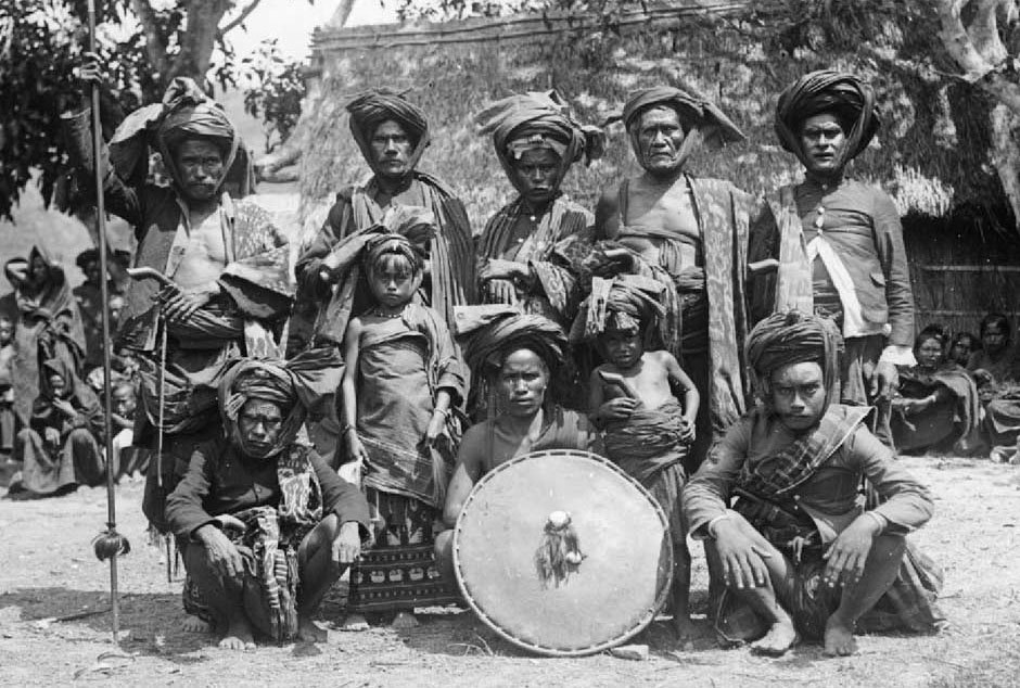 Description: The chiefs of Masu and Karera in 1910