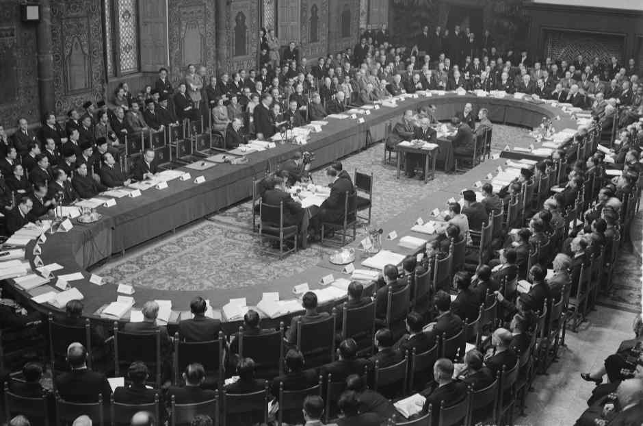 Description: The final session of the Round Table Conference on 2 November 1949