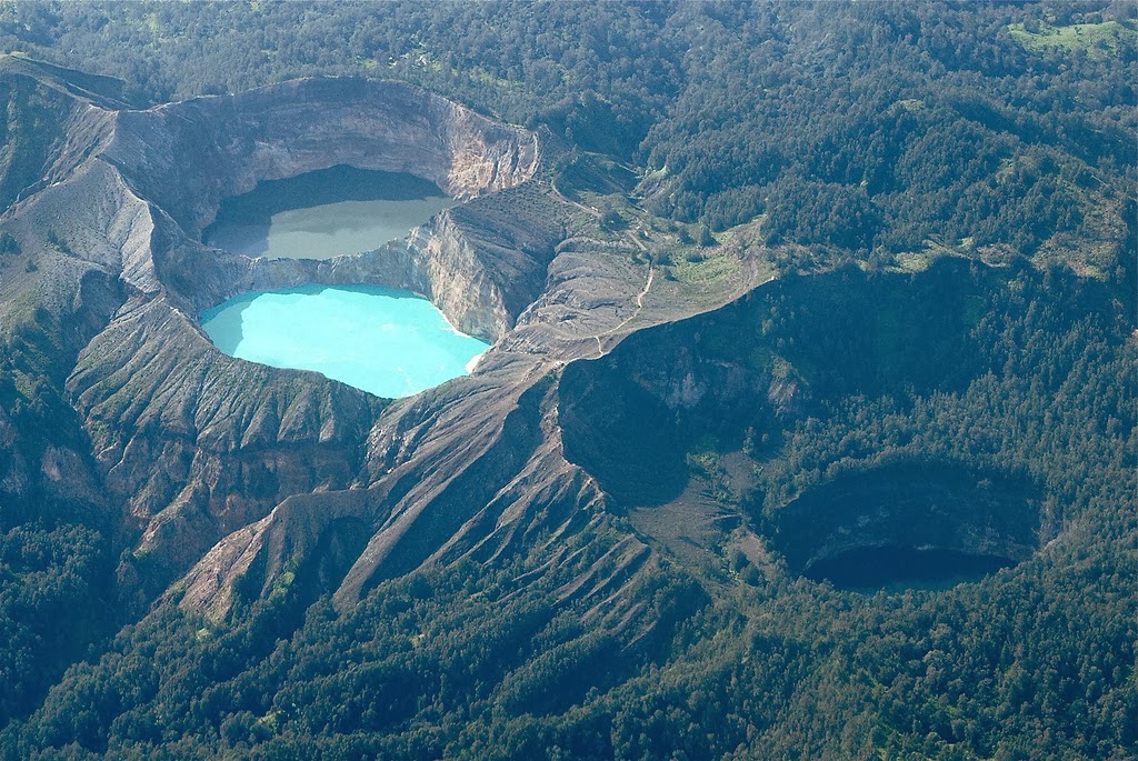 Description: Kelimutu crater lakes
