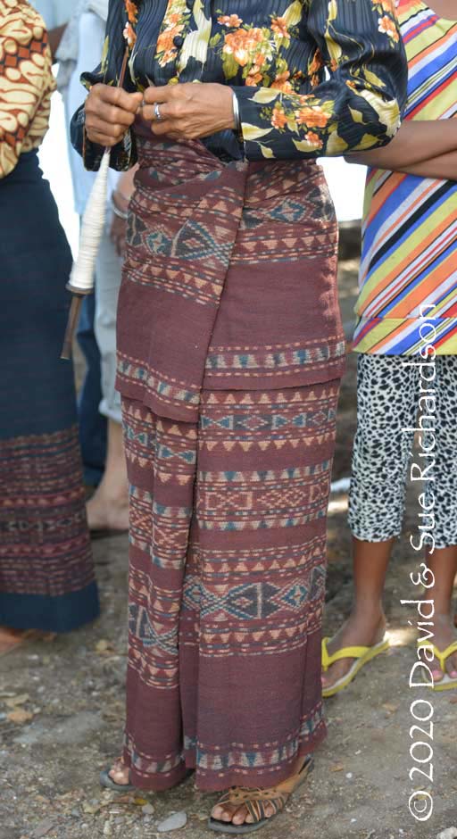 Description: Sarongs with the top folded over the outside