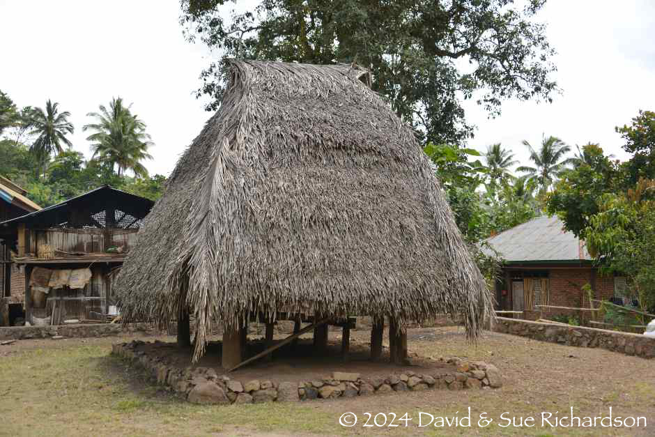 Description: The Lejab Nujan clan house in Watuwawer