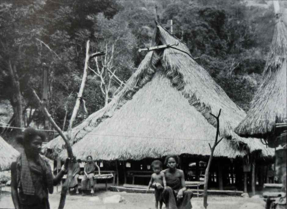 Description: The house of Buas in Lamawolo