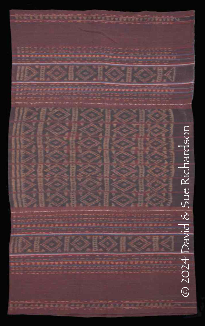 Description: A wate tenépa méan made by Lusia Dera Ola Wanganaing